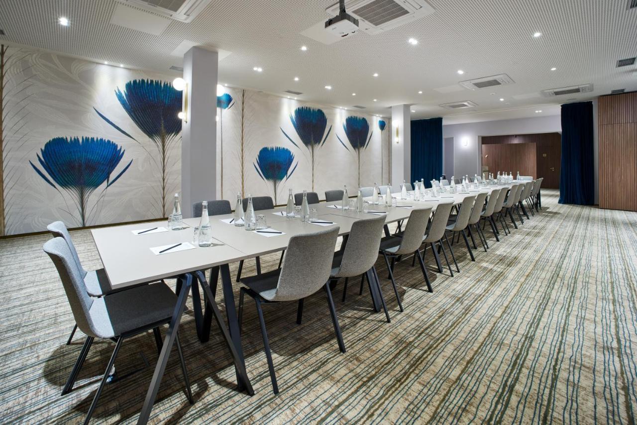 Radisson Hotel City Centre Odessa Ngoại thất bức ảnh