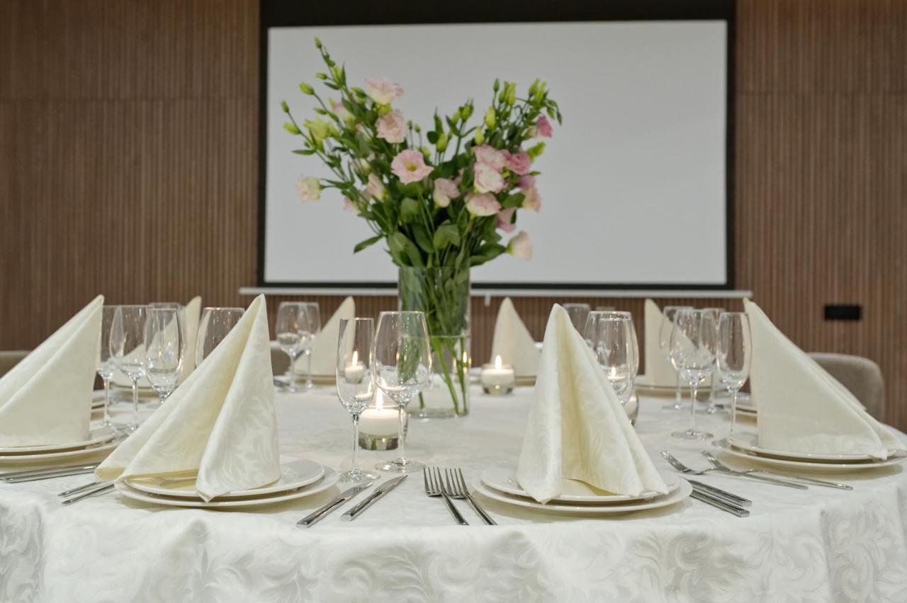 Radisson Hotel City Centre Odessa Ngoại thất bức ảnh