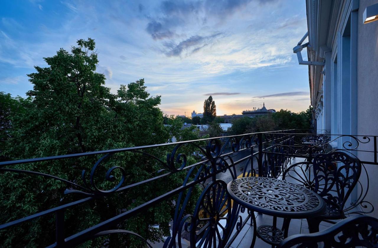 Radisson Hotel City Centre Odessa Ngoại thất bức ảnh